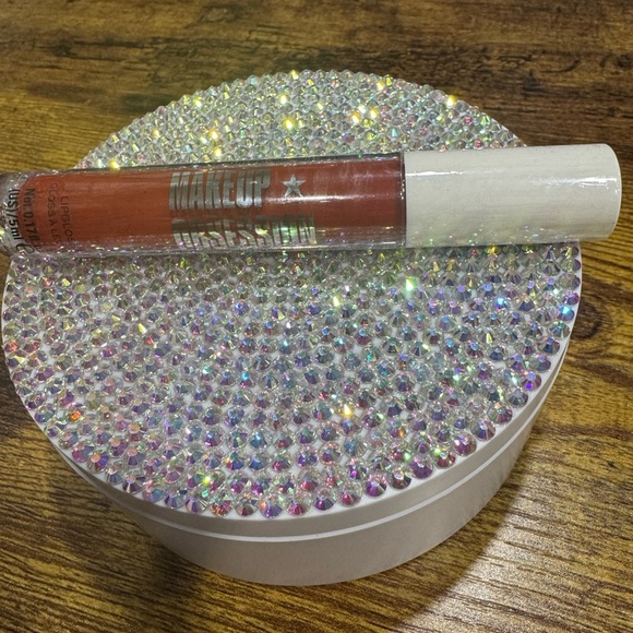 Makeup Revolution Lip Gloss - disorderly - Picture 1 of 4
